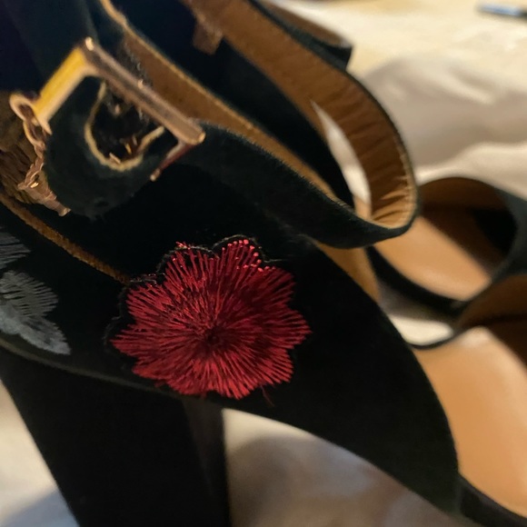 Black sandals - Picture 10 of 15